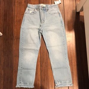 Abercrombie & Fitch Curve Love The Mom High Rise Jeans